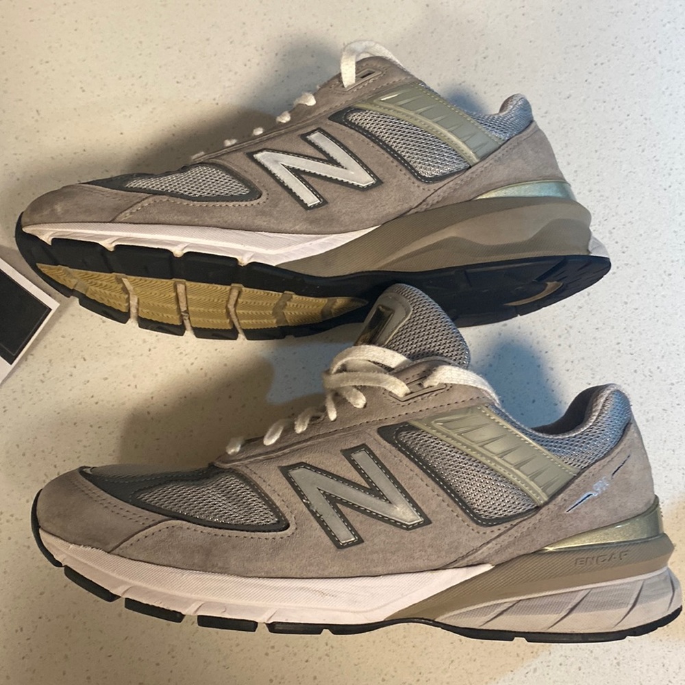 Men’s size 11 990v5 new balance